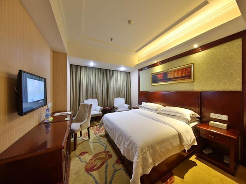Vienna Hotel Zhangjiajie North Railway Station Bagian luar foto