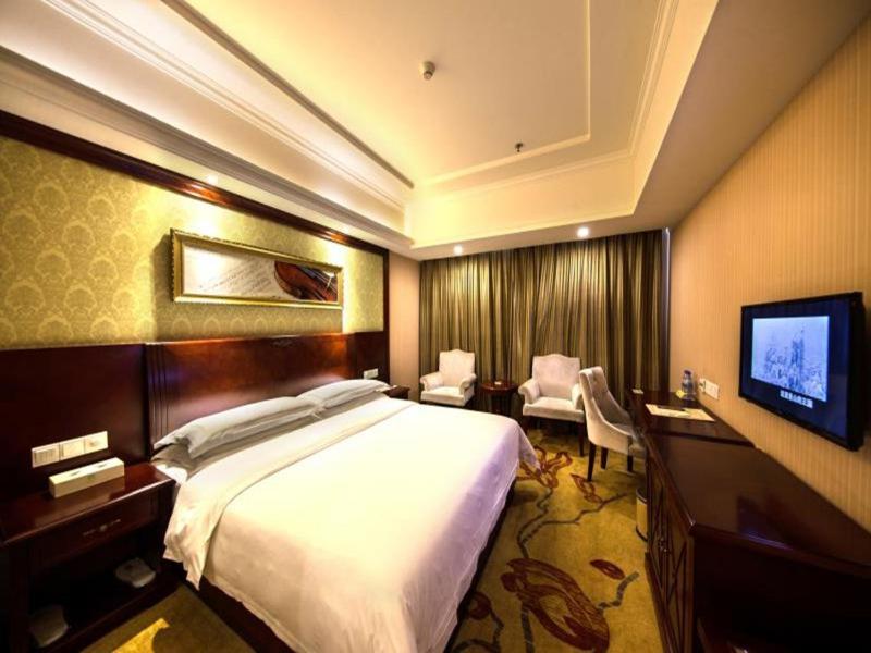 Vienna Hotel Zhangjiajie North Railway Station Bagian luar foto